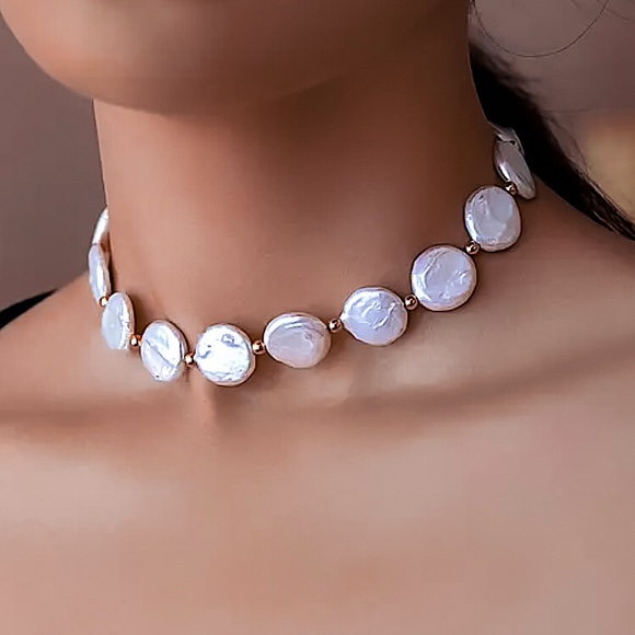 ⚜️[𝟯/$𝟮𝟴]⚜️NEW Flat Baroque Pearl Beaded Necklace - Picture 8 of 11